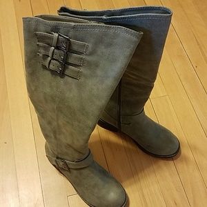 Women's Moto distressed look boots